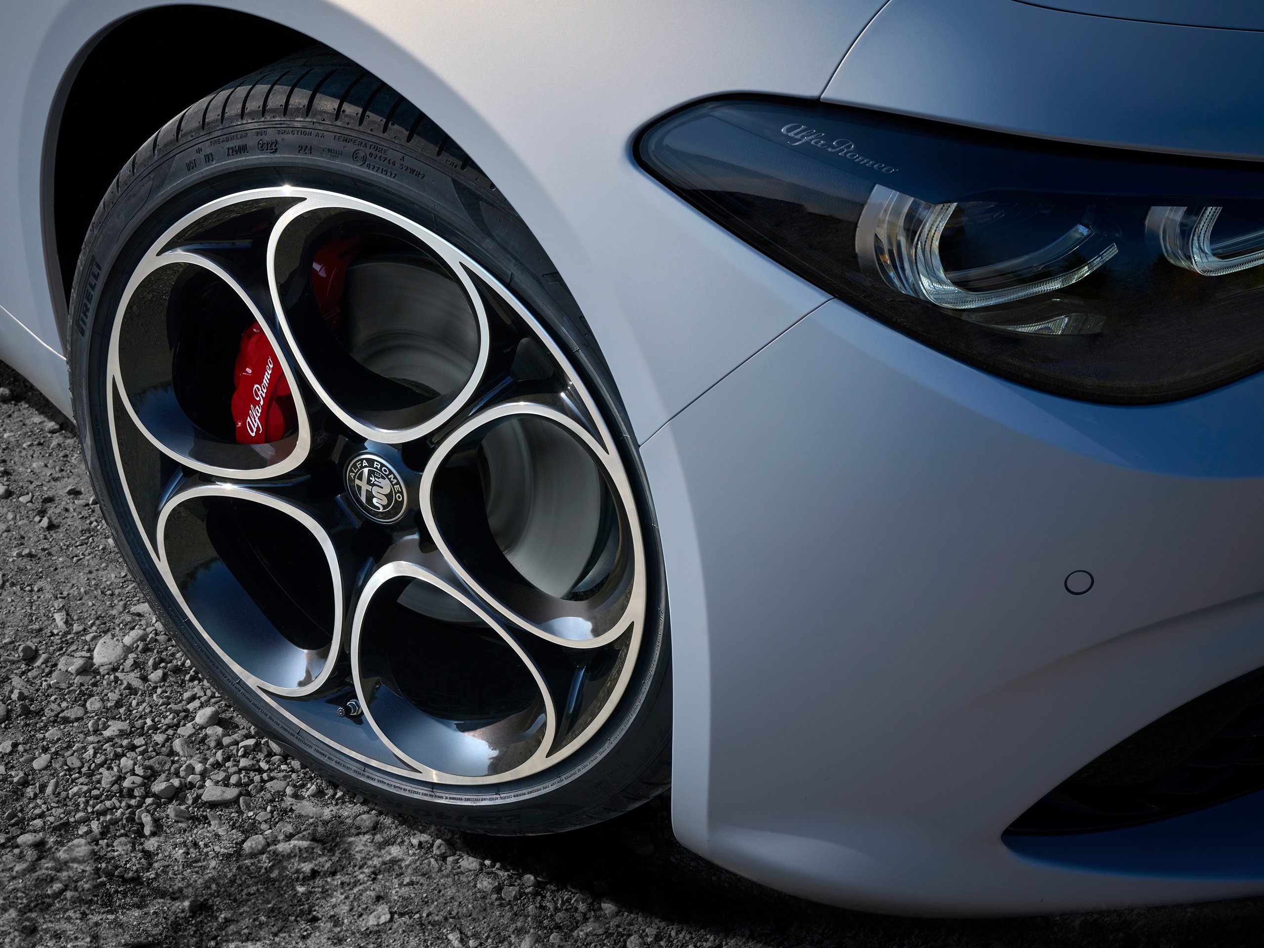 alfa-romeo-giulia-gallery_6.png