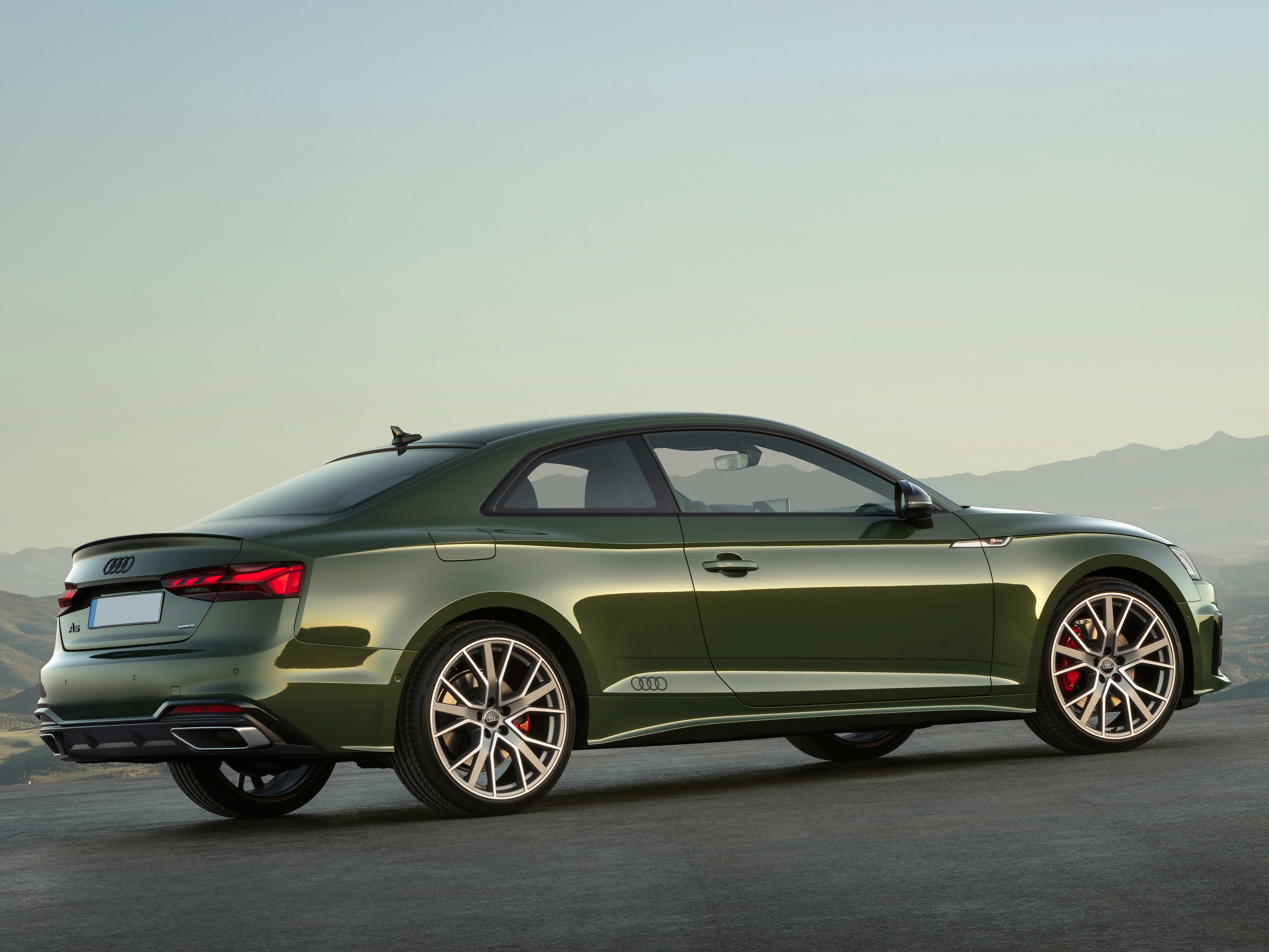 audi-a5-coupe-gallery_4.png