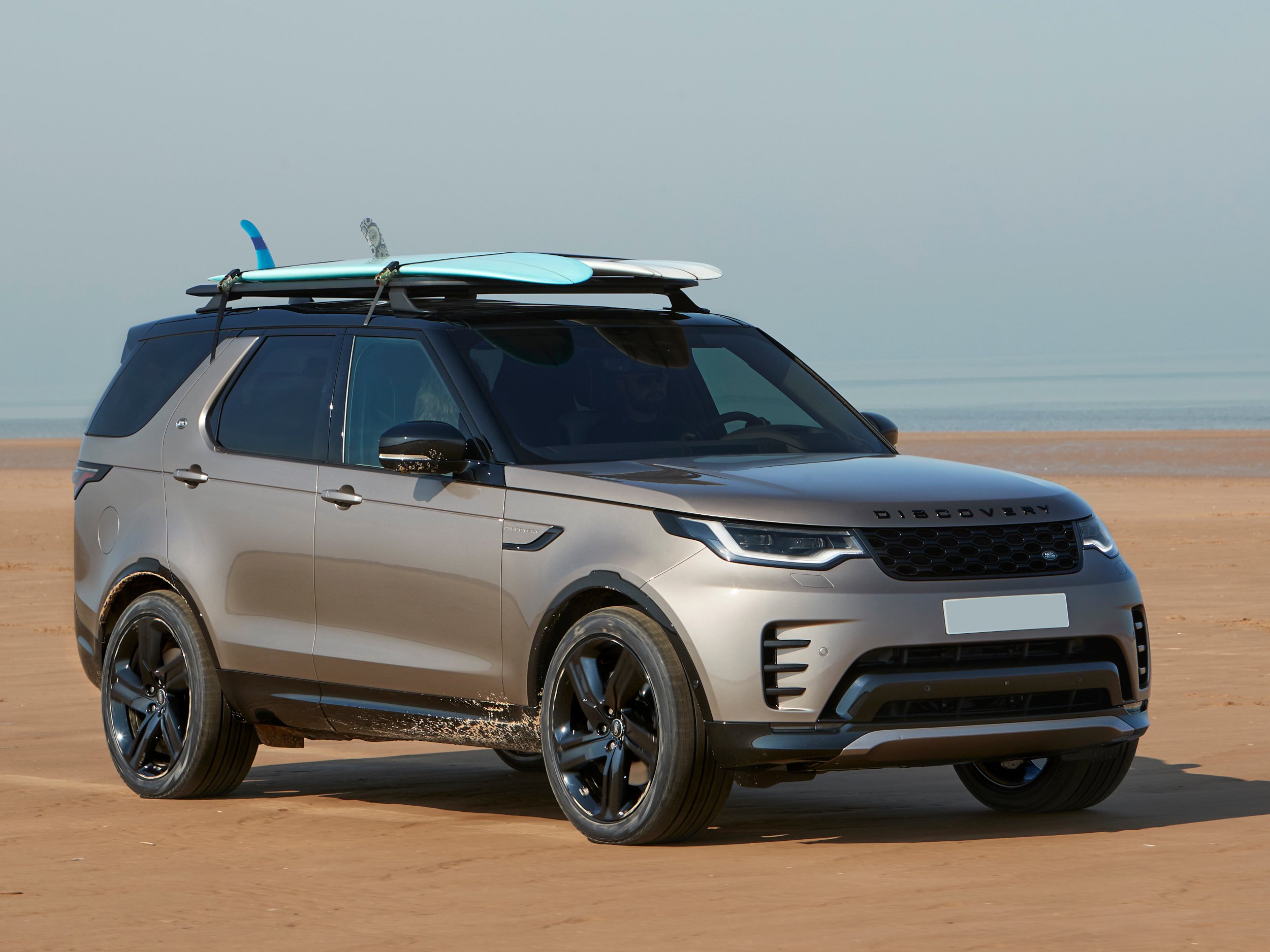 land-rover-discovery-gallery_0.png