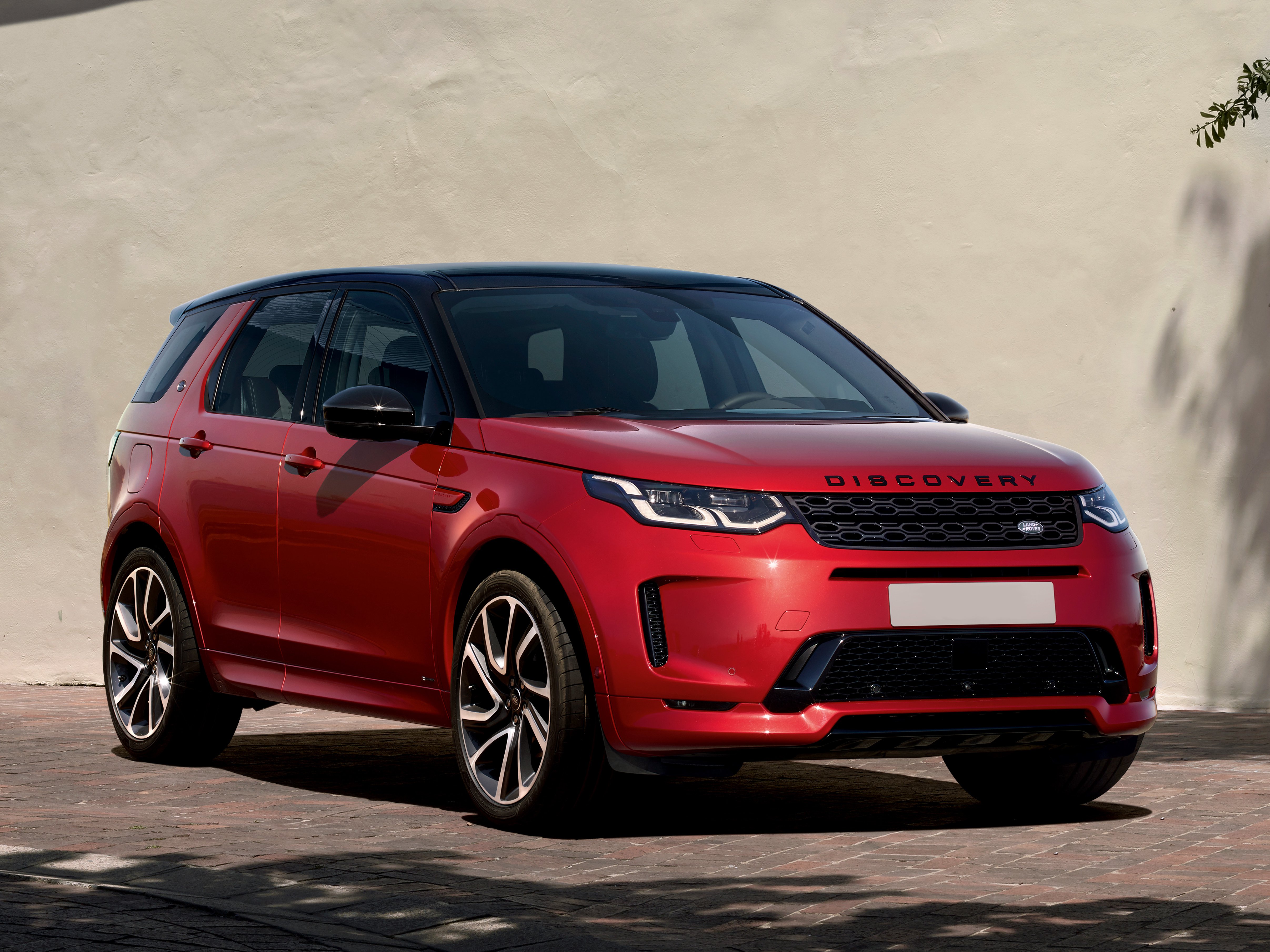 land-rover-discovery-sport-gallery_0.png