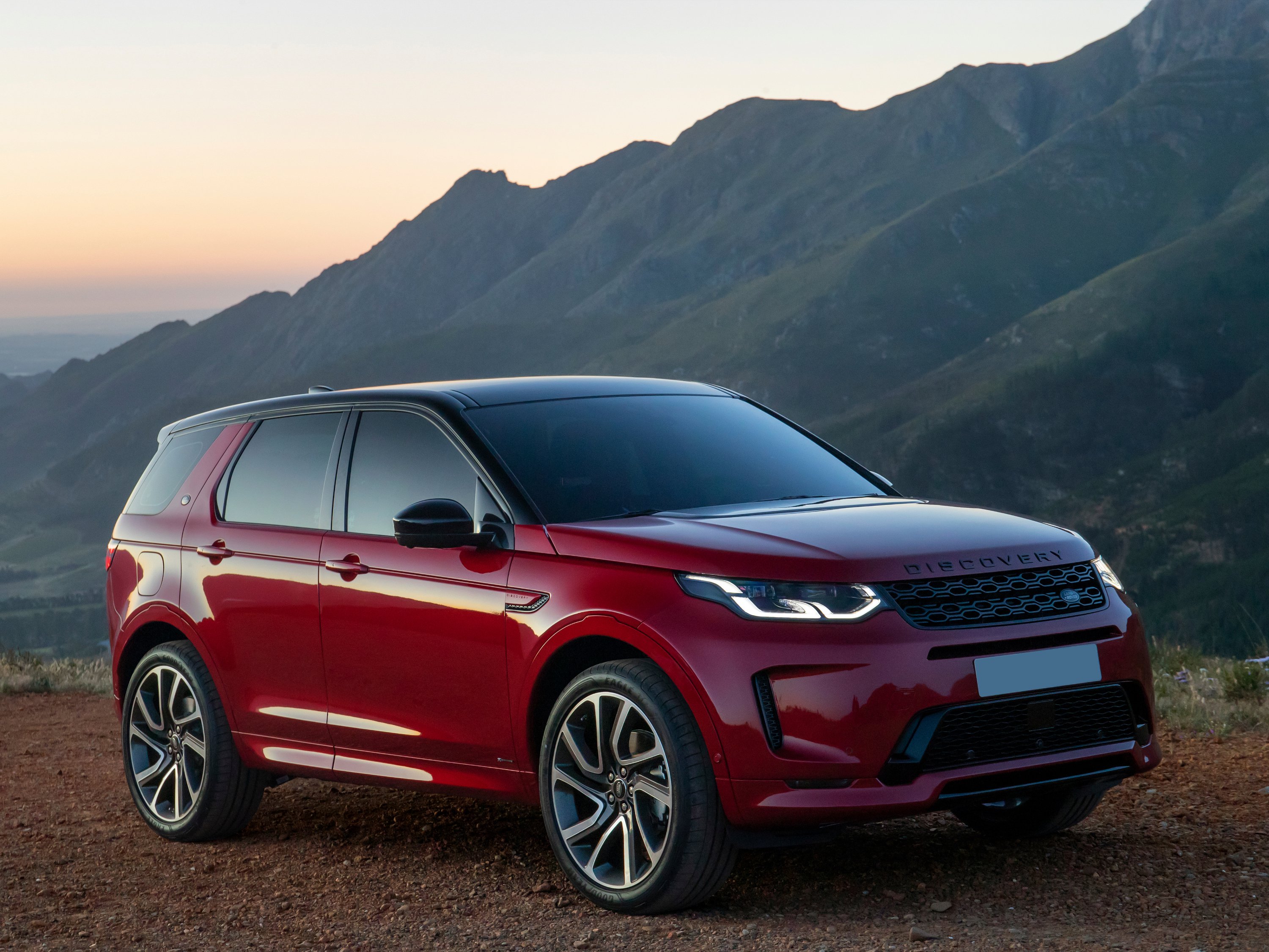 land-rover-discovery-sport-gallery_6.png