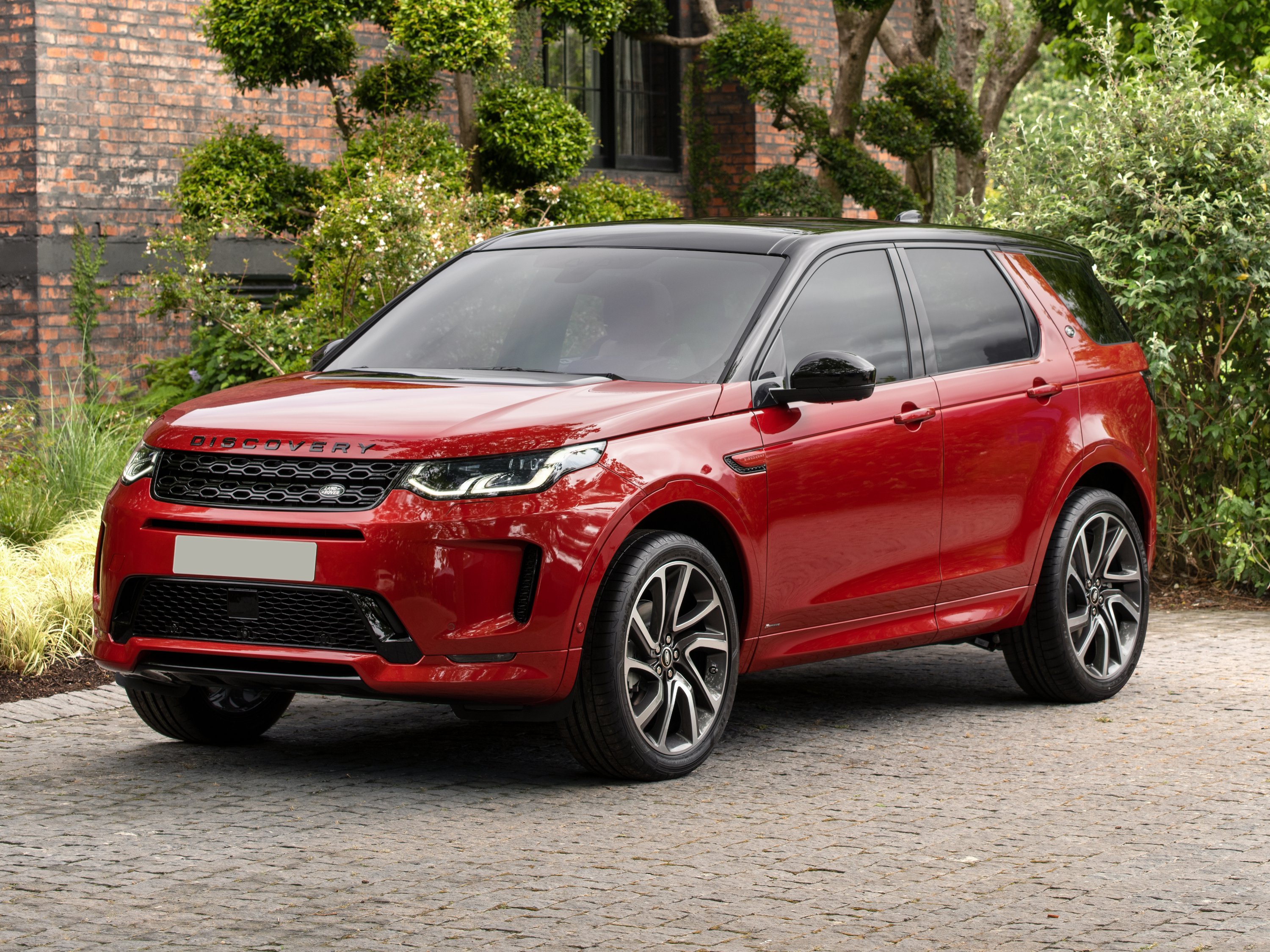 land-rover-discovery-sport-gallery_8.png