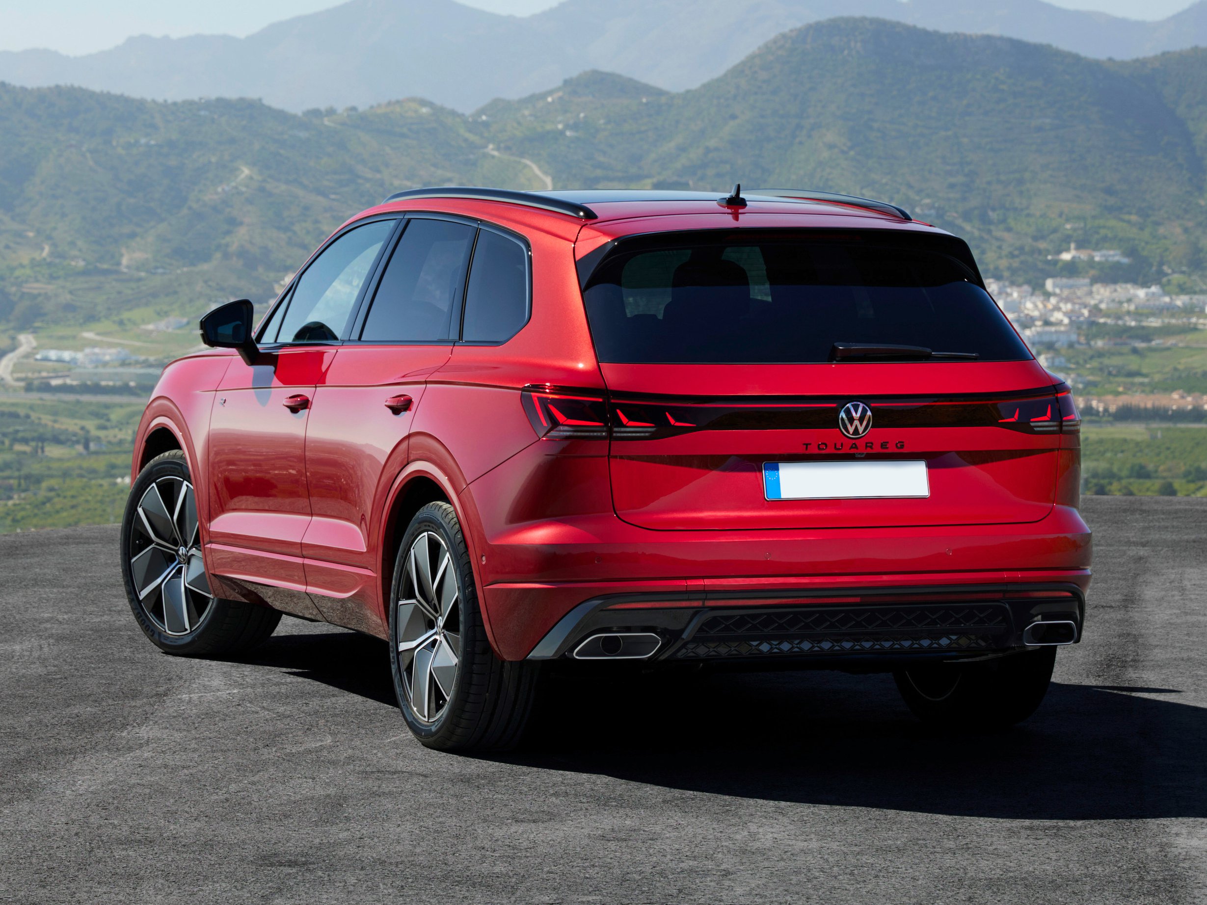 volkswagen-touareg-gallery_4.png