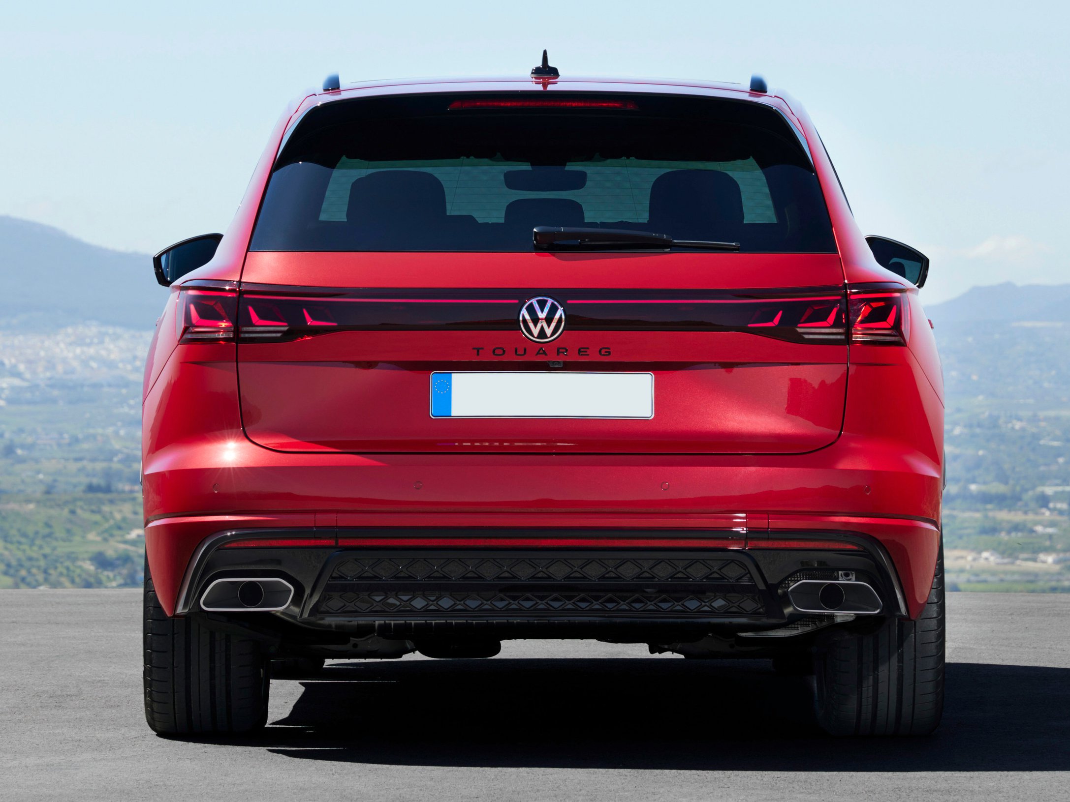 volkswagen-touareg-gallery_5.png