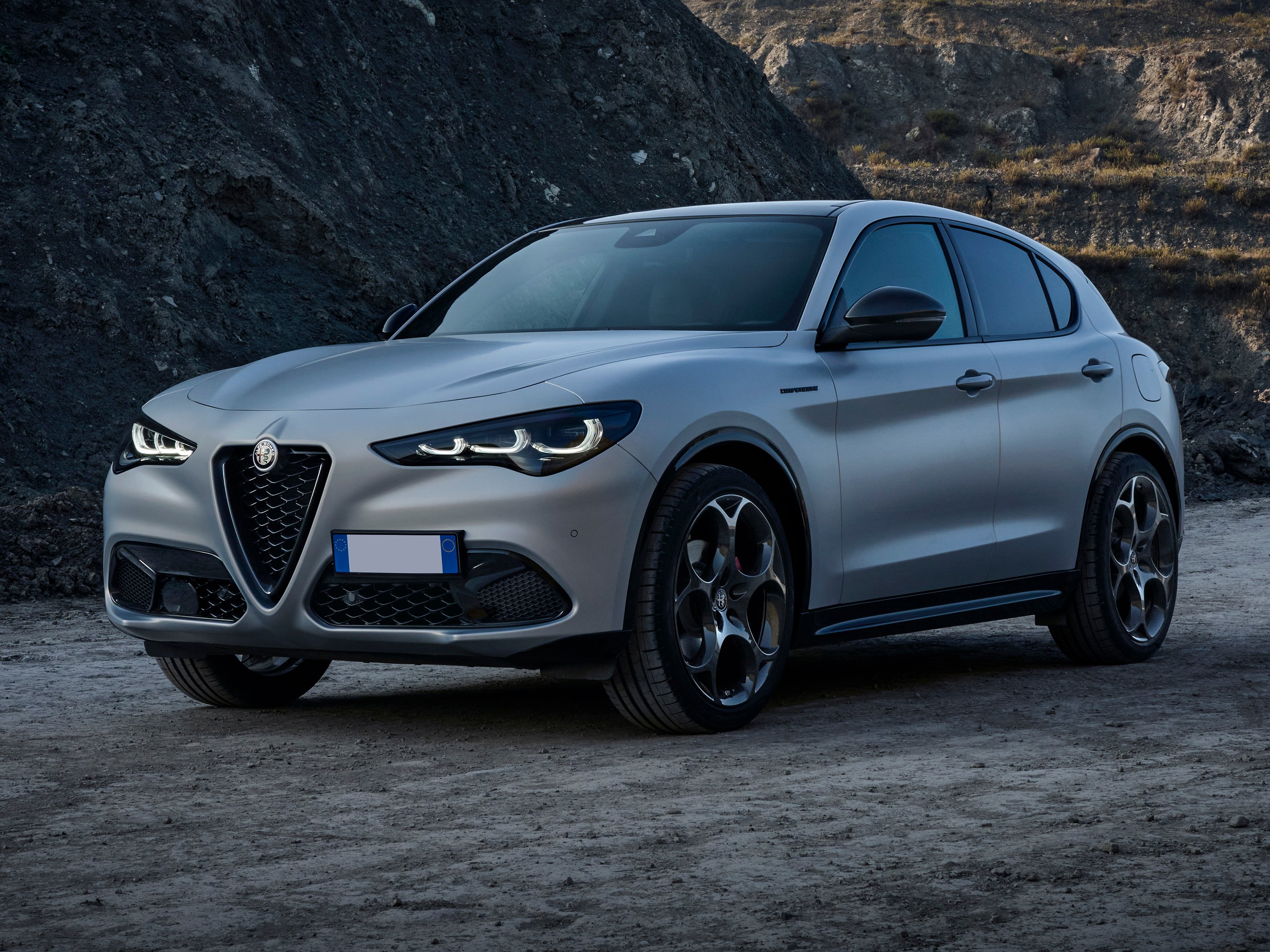 alfa-romeo-stelvio-gallery_0.png