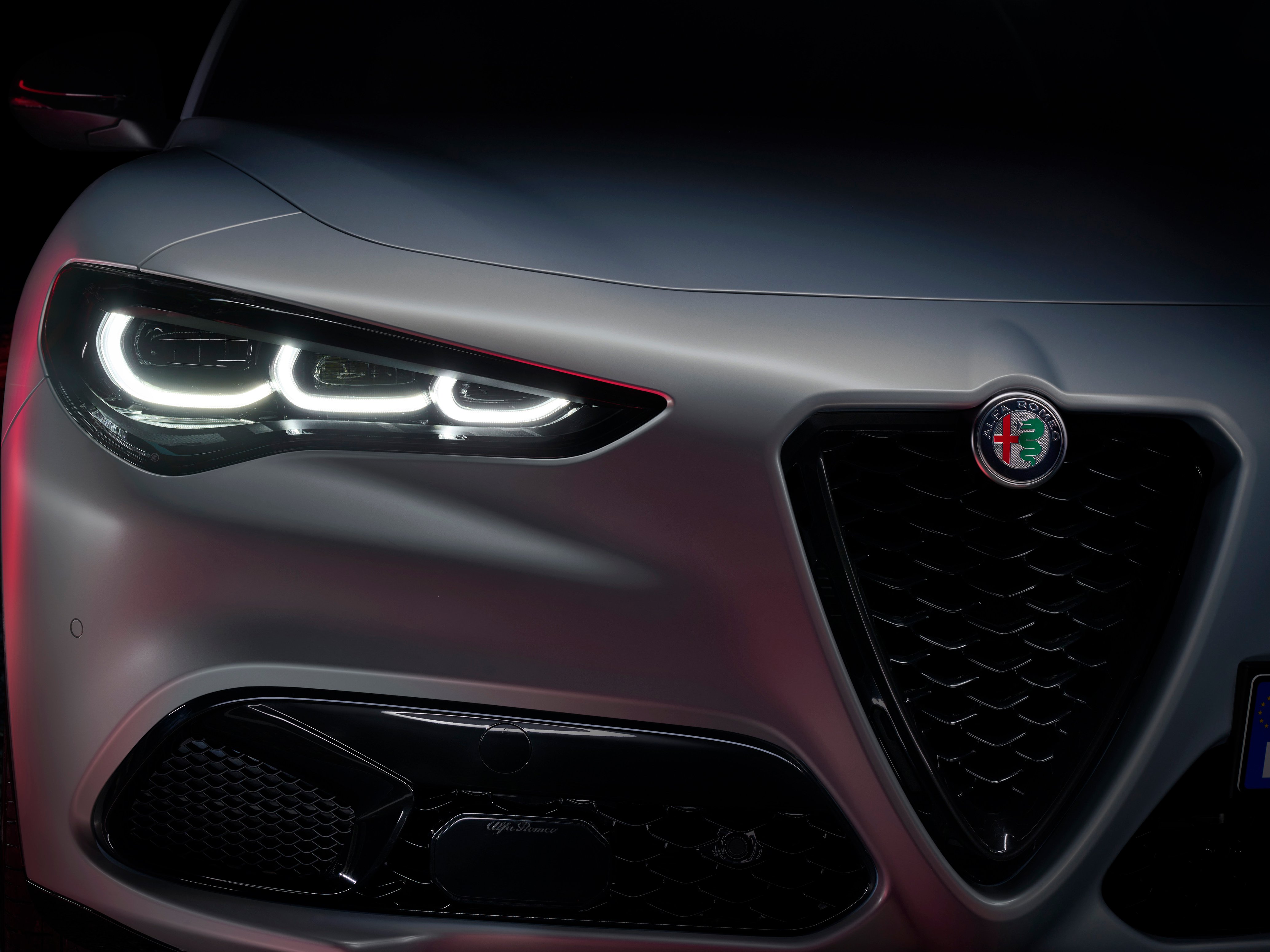 alfa-romeo-stelvio-gallery_8.png
