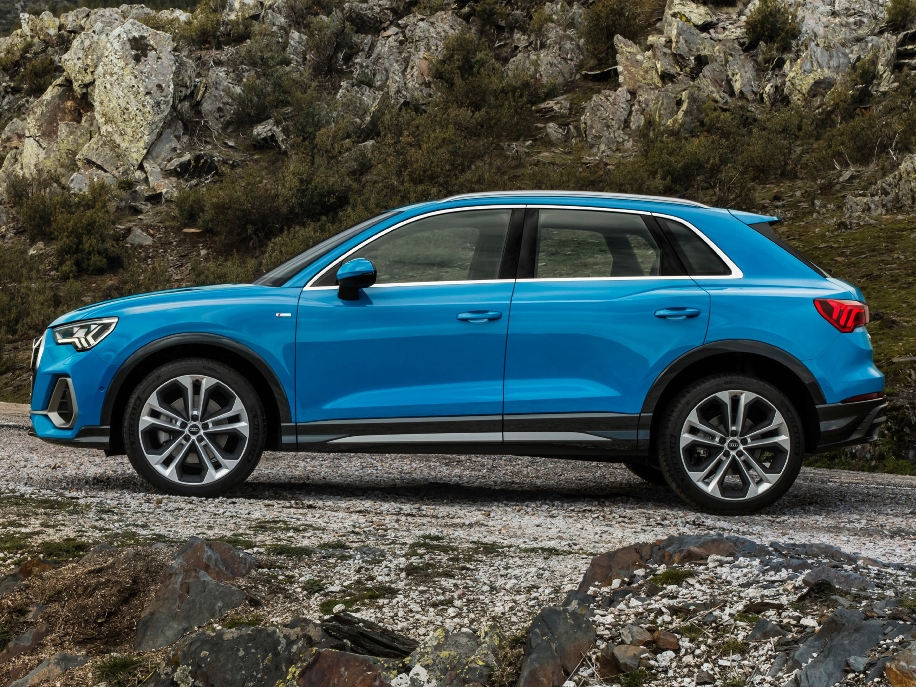 audi-q3-gallery_2.png
