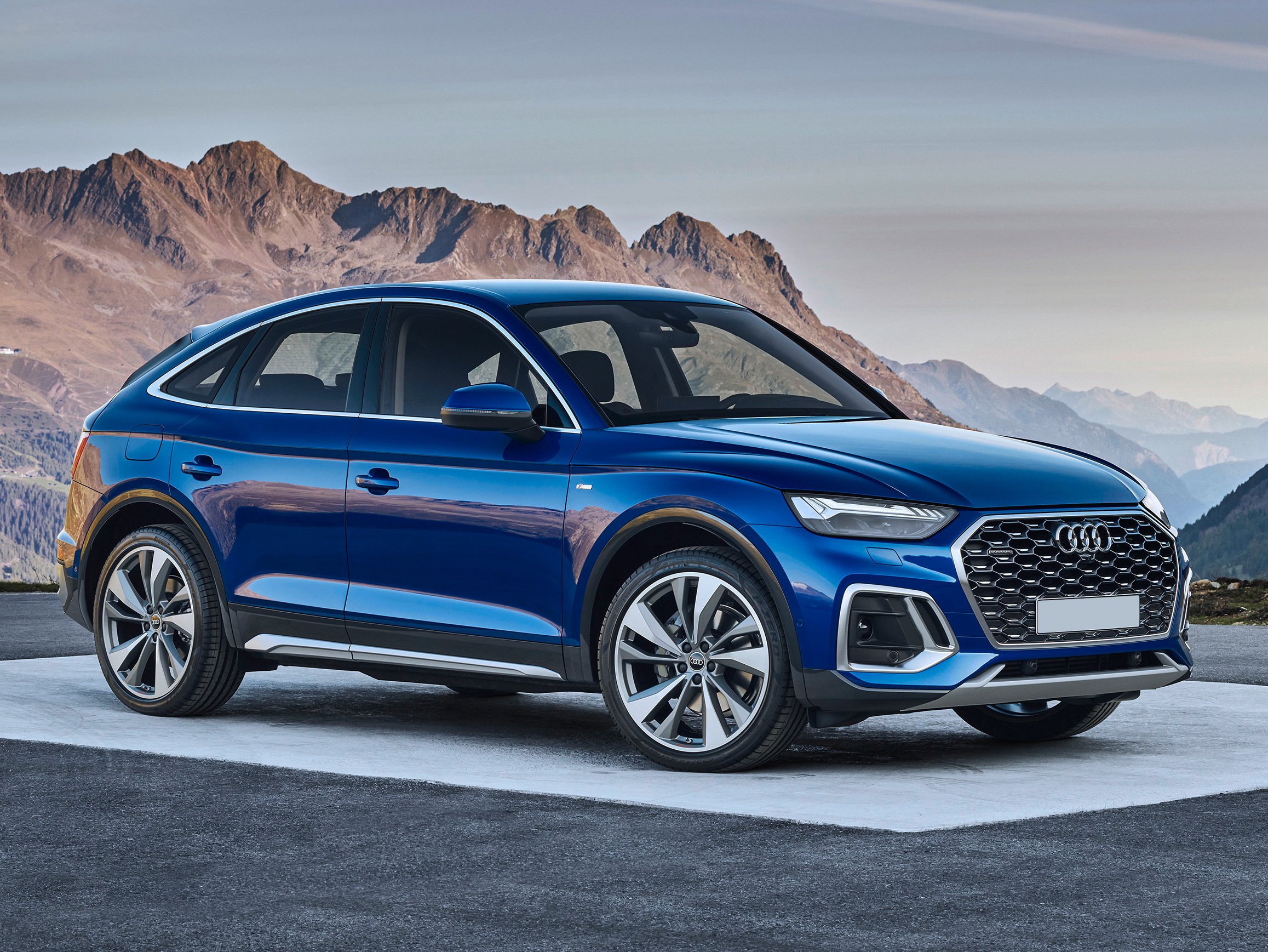 audi-q5-sportback-gallery_0.png