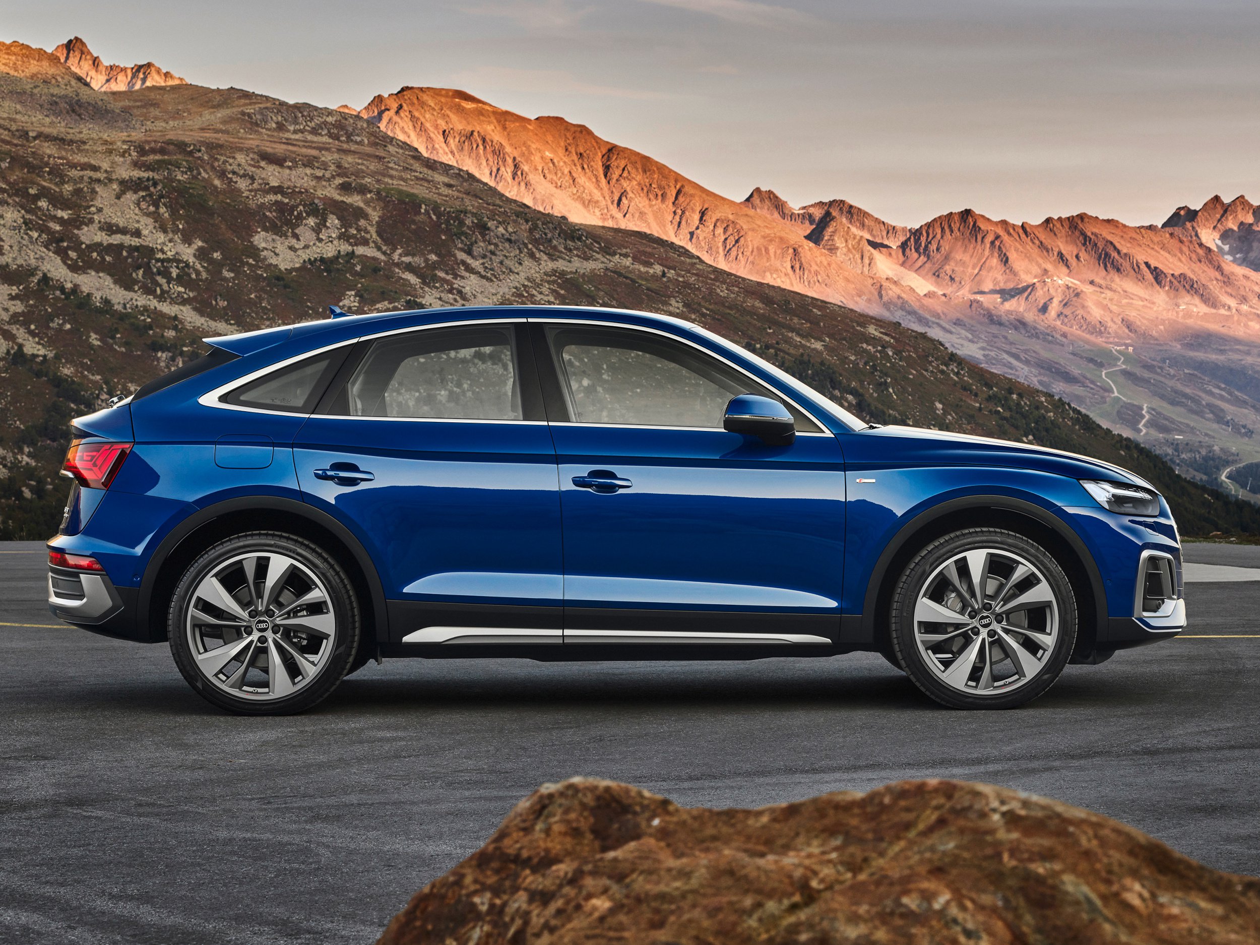 audi-q5-sportback-gallery_3.png