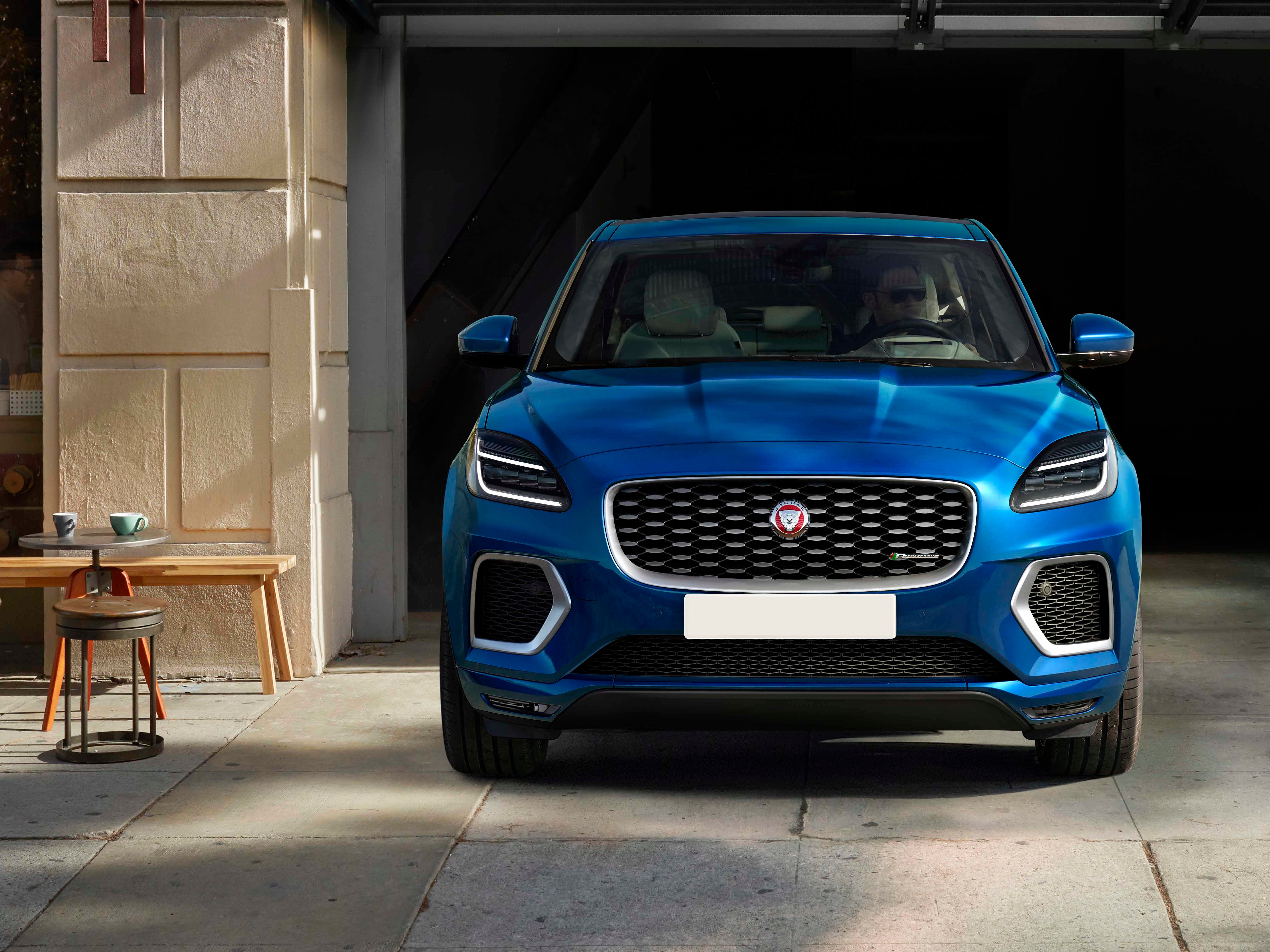 jaguar-e-pace-gallery_6.png
