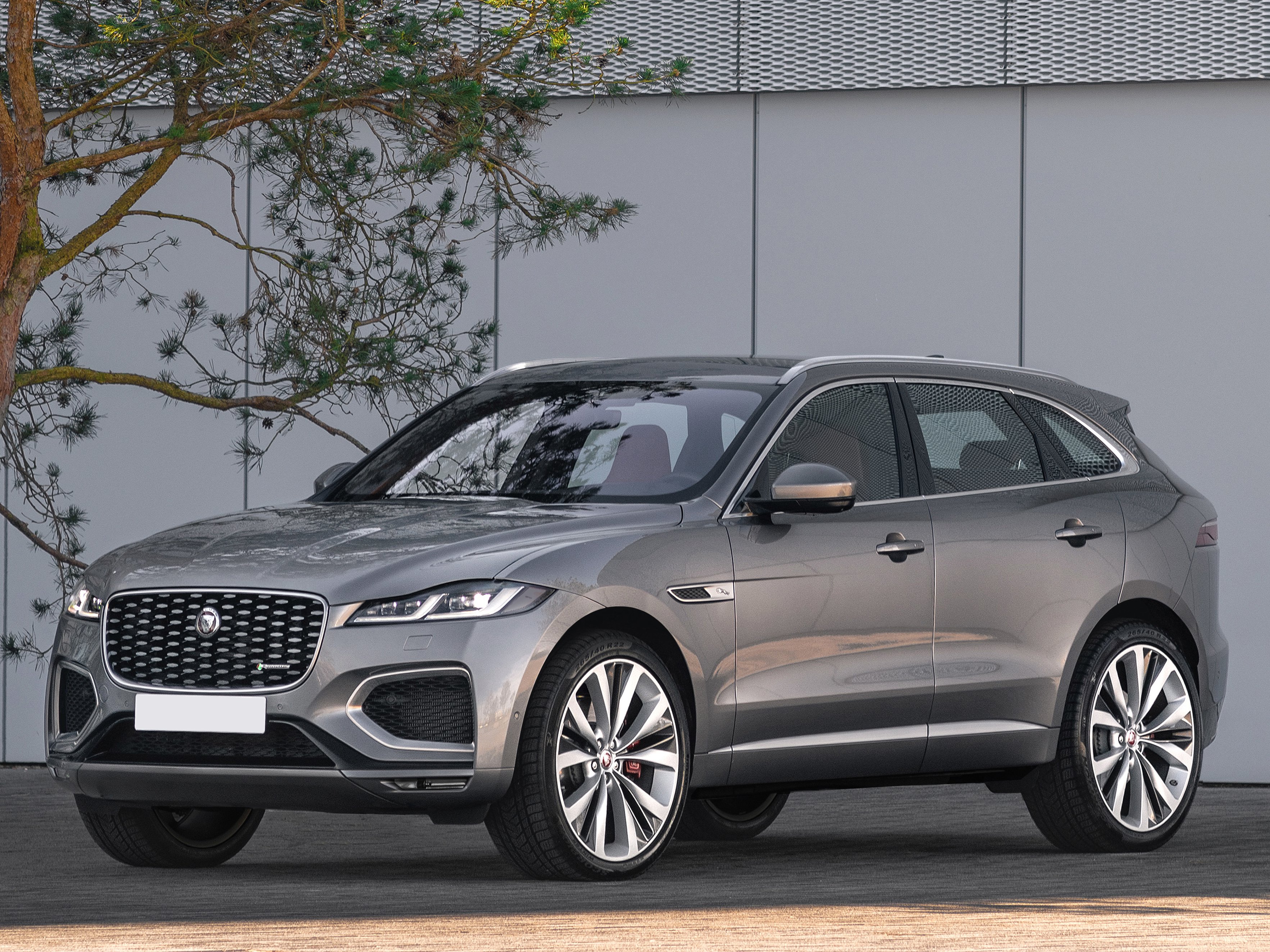 jaguar-f-pace-gallery_6.png