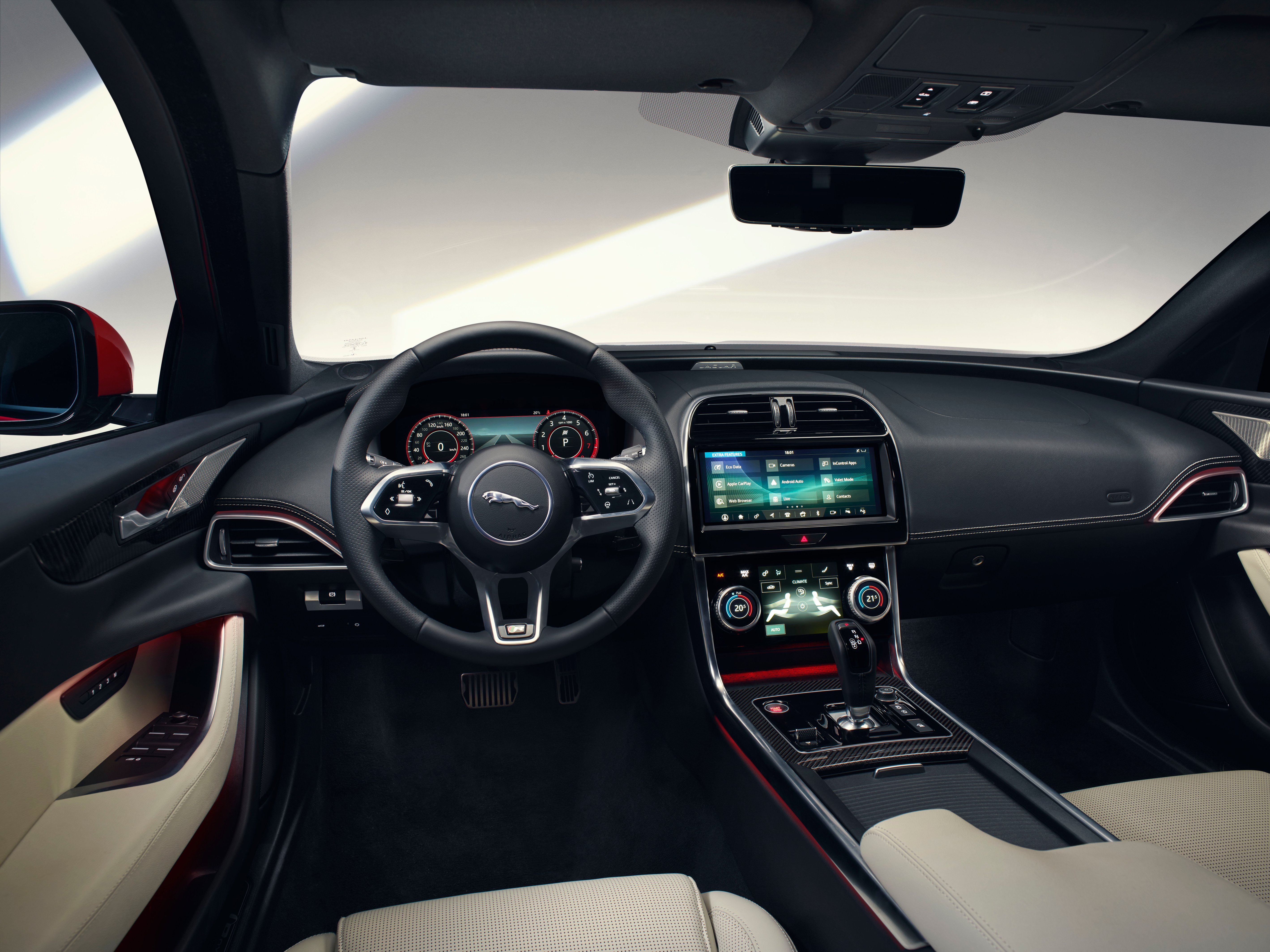 jaguar-xe-gallery_1.png