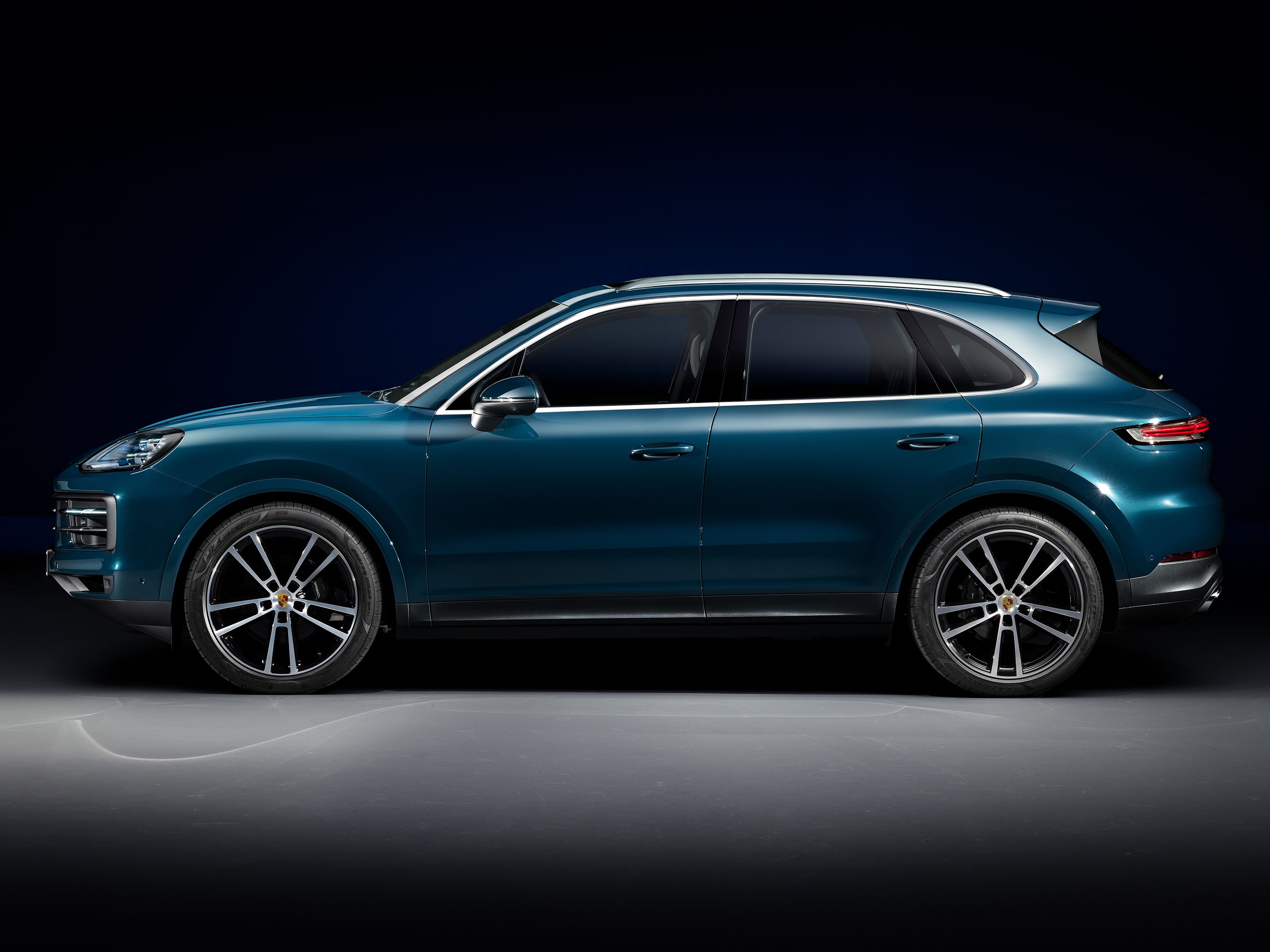 porsche-cayenne-gallery_3.png